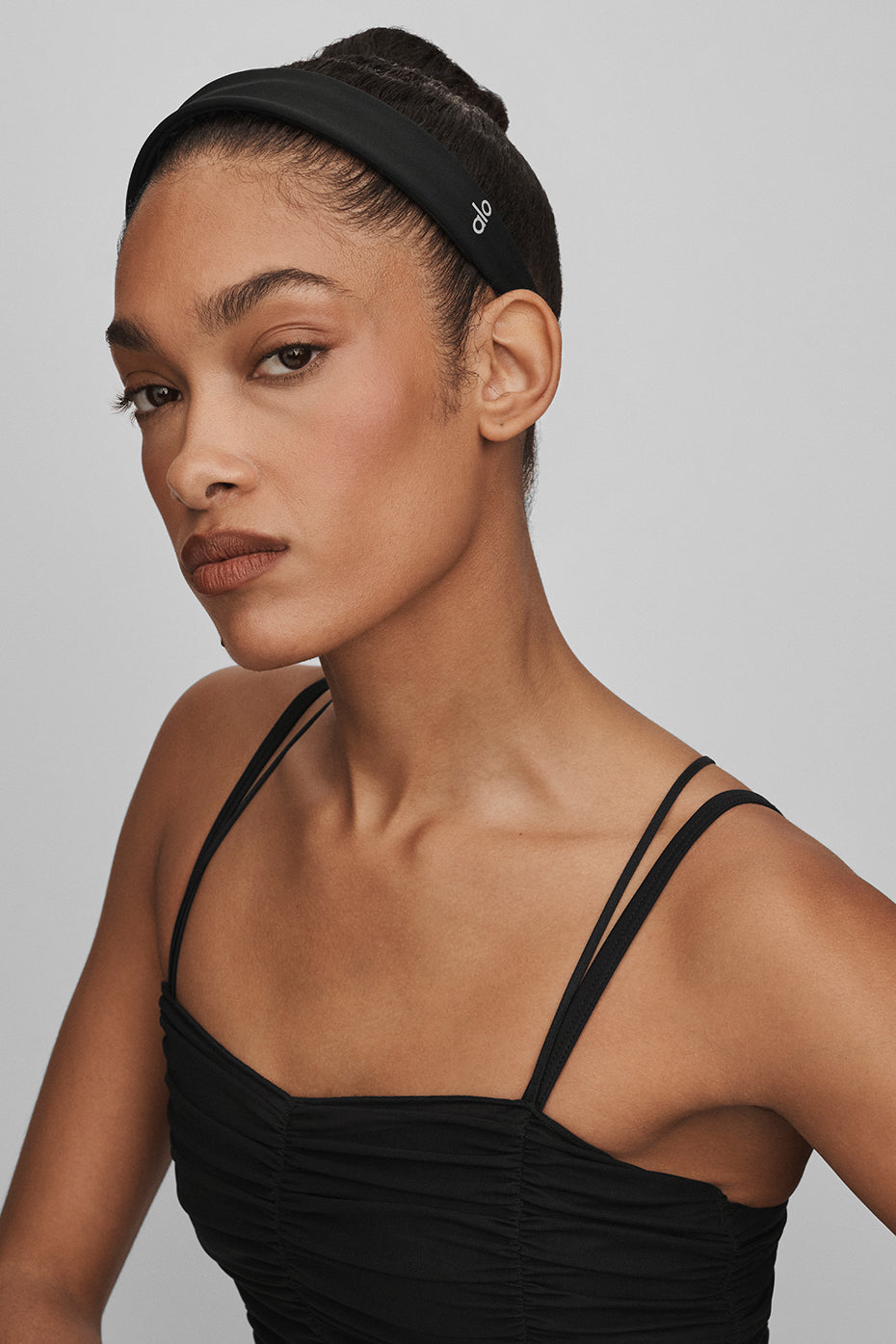 Alo Yoga Airlift So Smooth Headband - Black - imagen 1