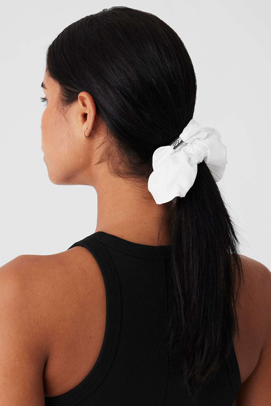 Alo Yoga Bead It Oversized Scrunchie - White - imagen 2
