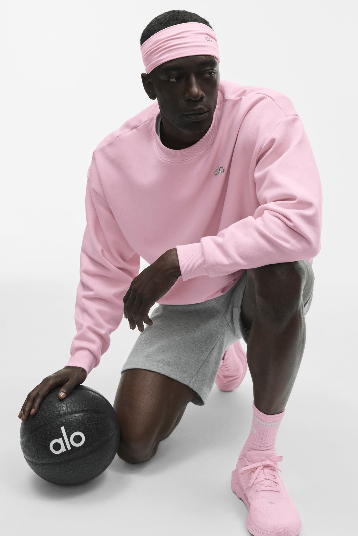 Alo Yoga Performance Conquer Headband - Pink Marshmallow - imagen 4
