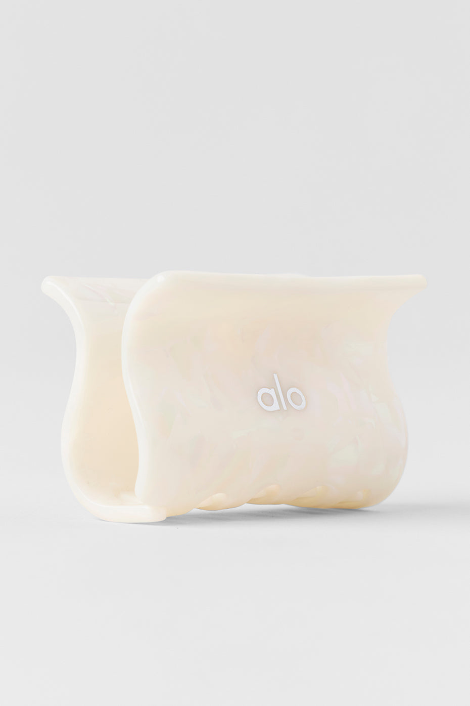 Alo Yoga Effortless Claw Clip - White Pearl - imagen 3
