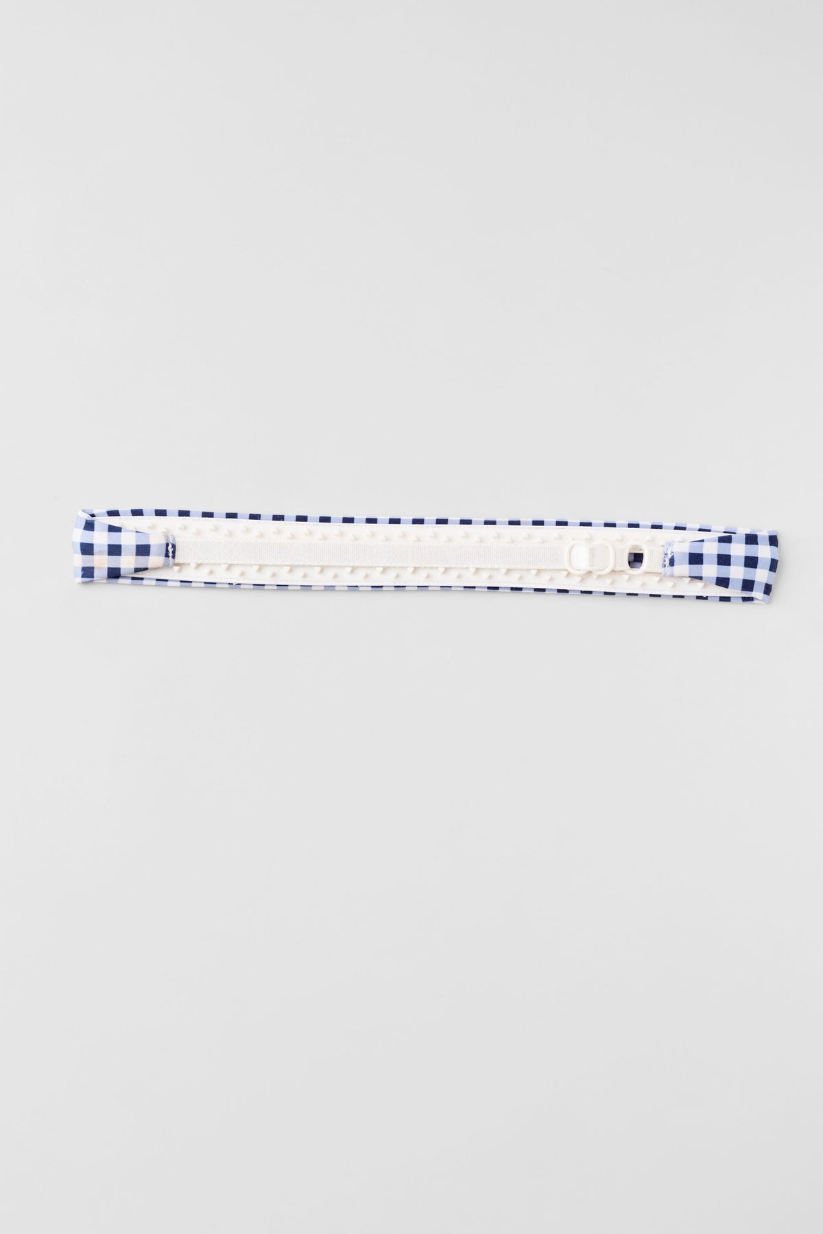 Alo Yoga Gingham Airlift So Smooth Headband - Navy Gingham - imagen 3