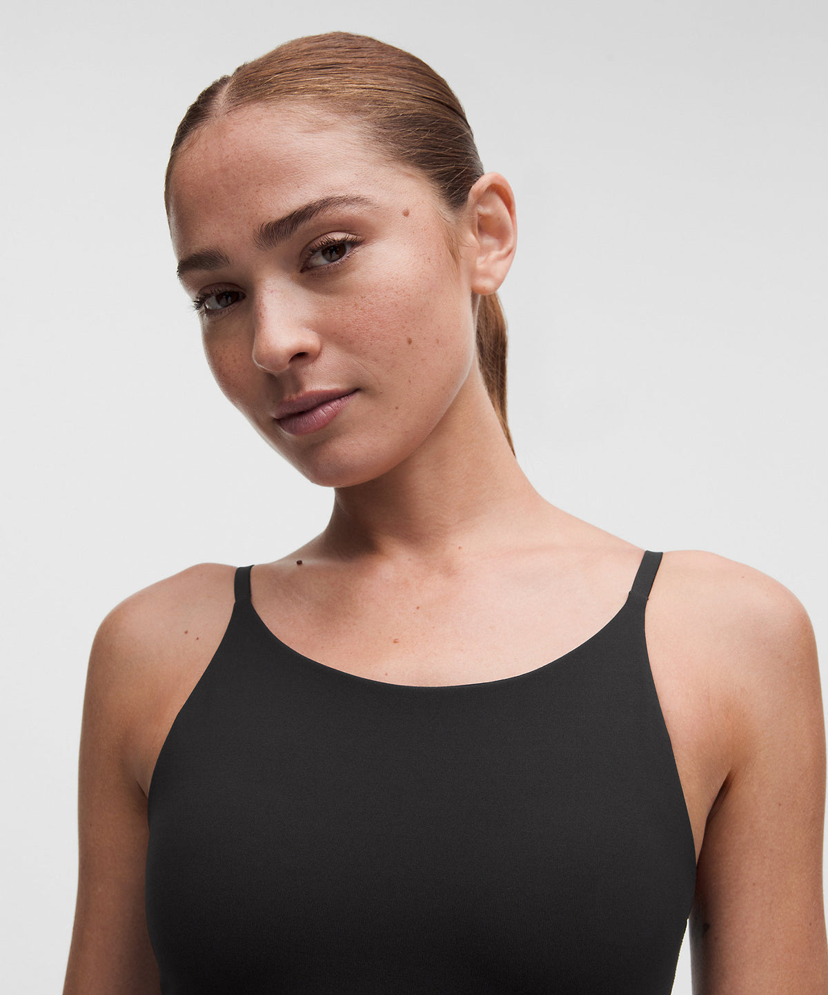 Lululemon Wunder Under Cropped Tank Top Light Support, B/C Cup - Black - imagen 4