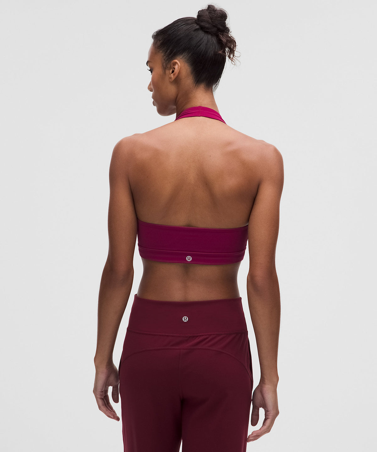Lululemon Focuser Halter Bra Light Support, C/D Cup - Raspberry Rave - imagen 3