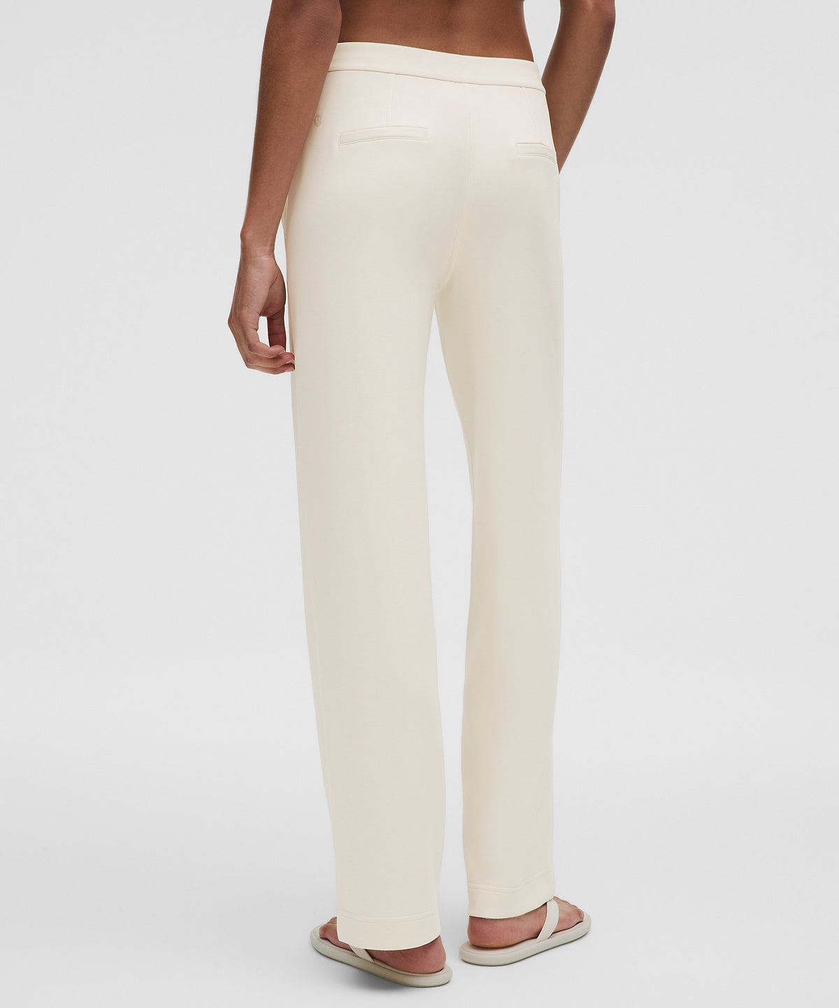 Lululemon Softstreme Pintuck Mid-Rise Pant Regular - Light Ivory - imagen 3