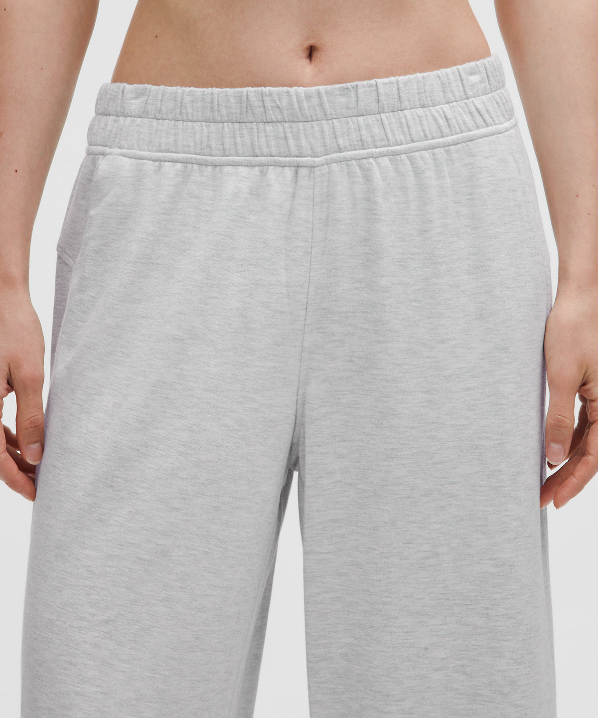 Lululemon BeCalm Mid-Rise Wide-Leg Pant - Heathered Core Ultra Light Grey - imagen 4