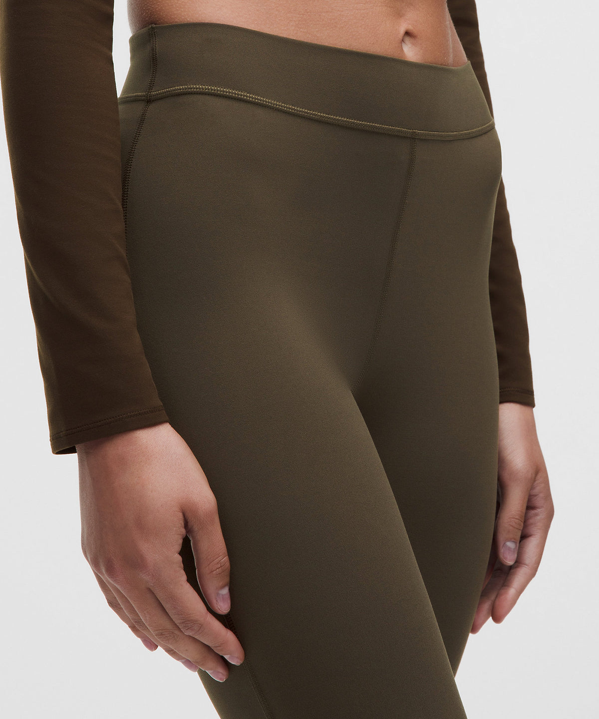 Lululemon Groove High-Rise Notched-Hem Crop 15" - Olive Brown - imagen 4