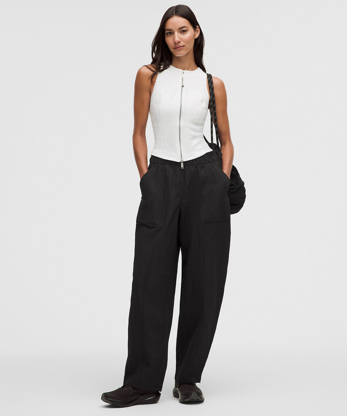 Lululemon Crinkle Nylon Mid-Rise Barrel-Leg Pant Short - Black - imagen 1