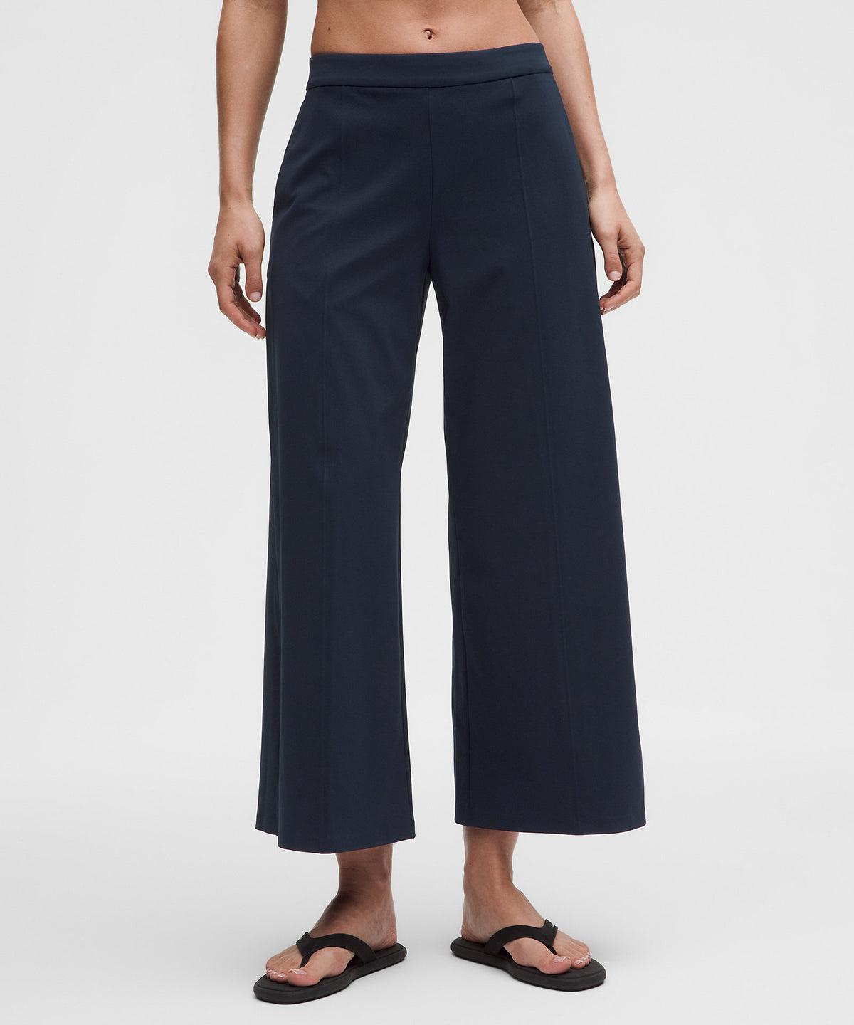 Lululemon Daydrift Mid-Rise Cropped Wide-Leg Trouser Short - True Navy - imagen 2