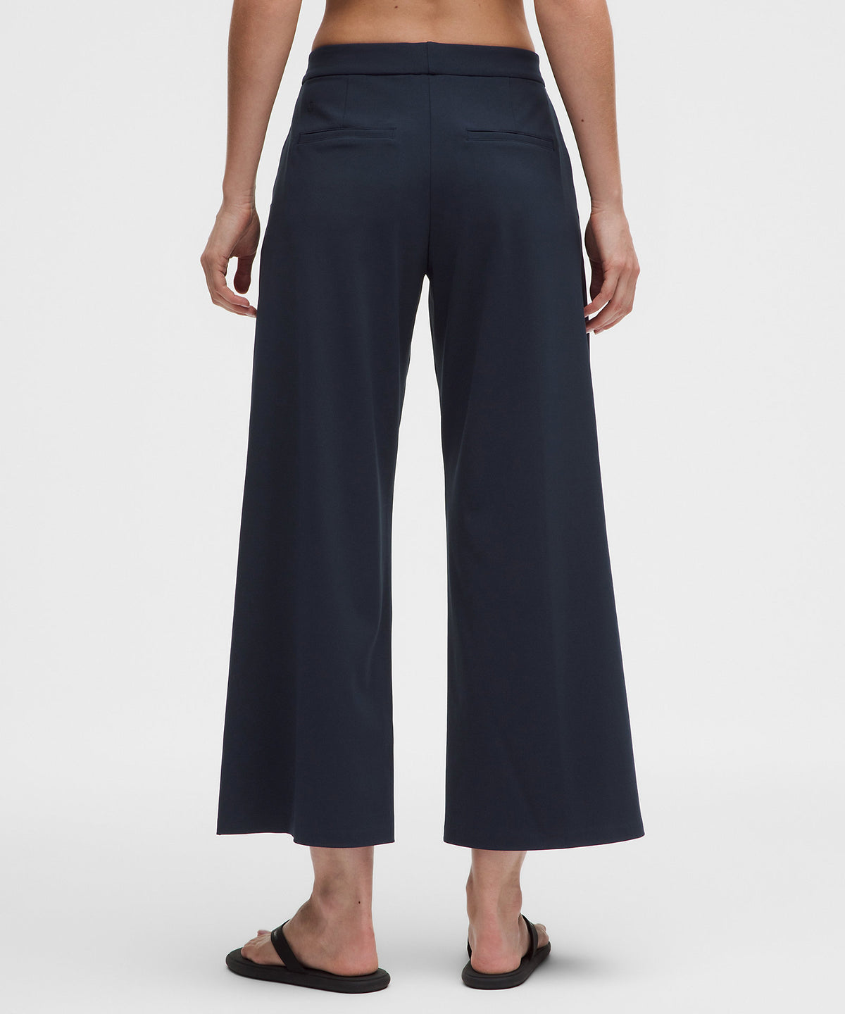 Lululemon Daydrift Mid-Rise Cropped Wide-Leg Trouser Short - True Navy - imagen 3