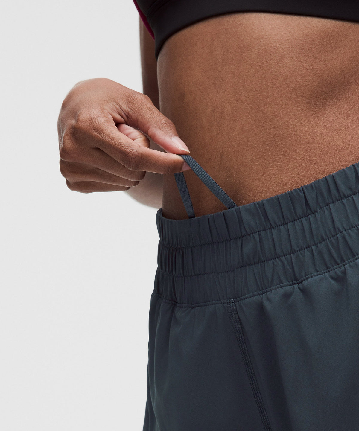Lululemon Track That High-Rise Lined Short 5" - Smoky Velvet - imagen 4
