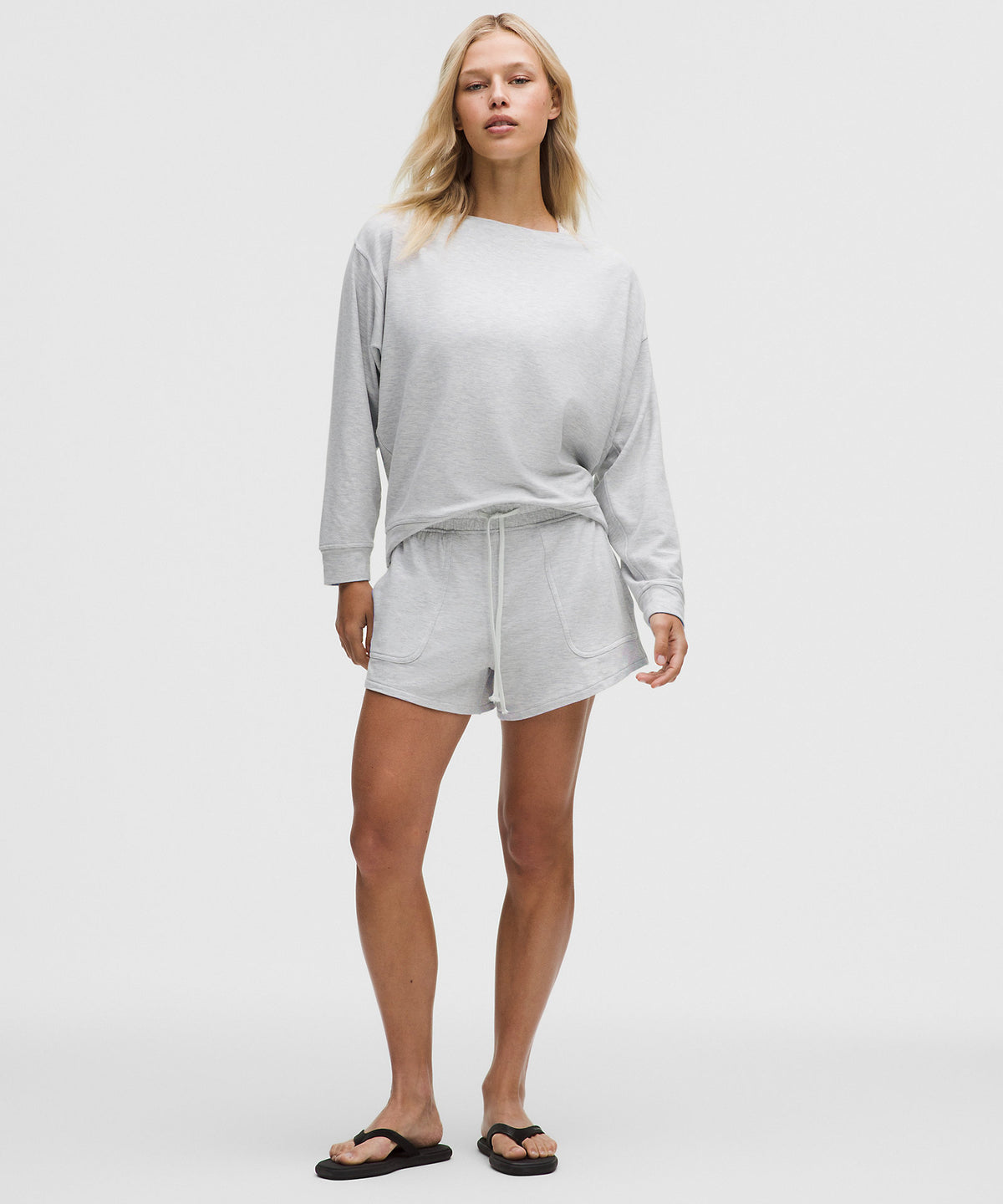 Lululemon BeCalm Mid-Rise Wide-Waistband Short 3" - Heathered Core Ultra Light Grey - imagen 1