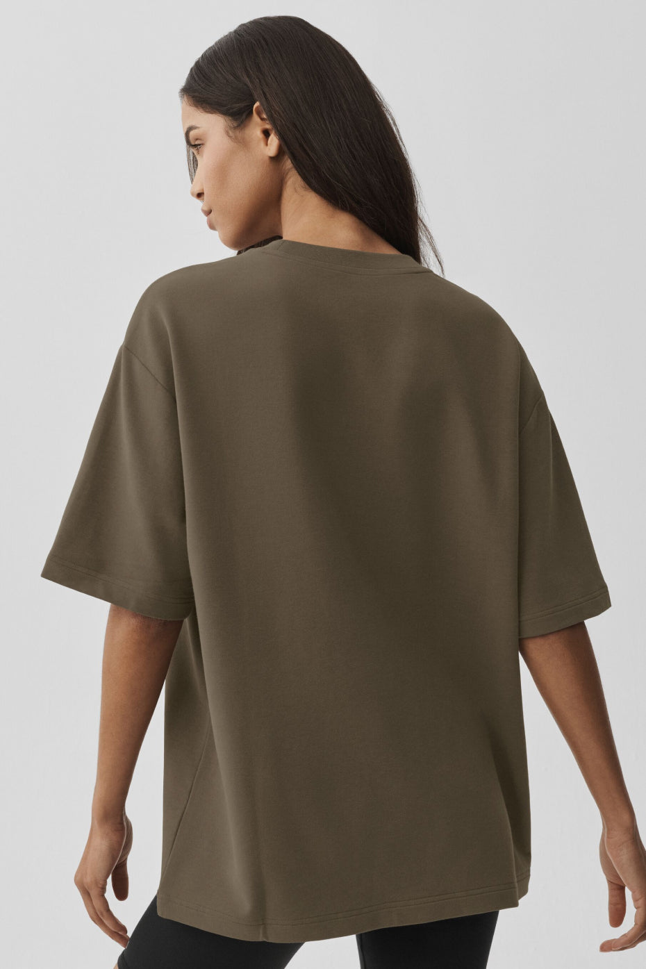 Alo Yoga Double Take Short Sleeve - Olive Tree - imagen 2