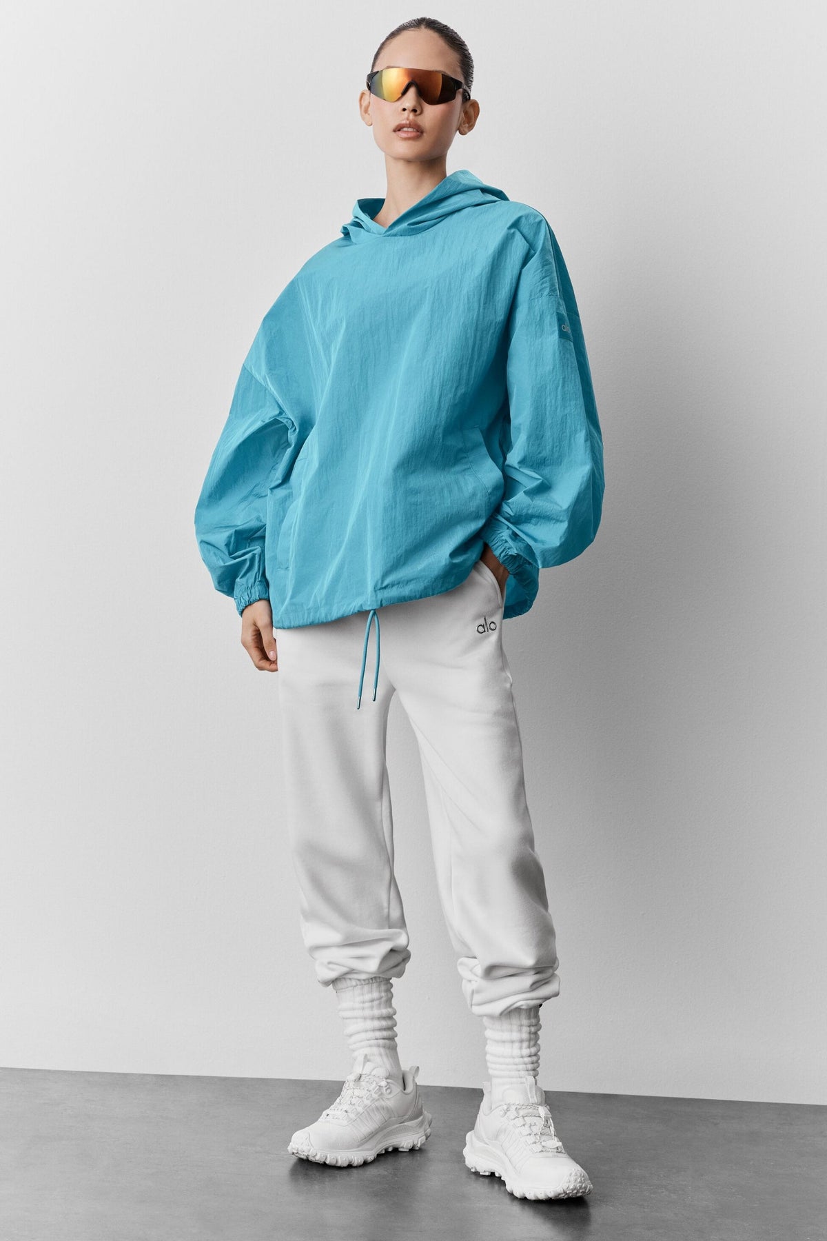 Alo Yoga Axis Hooded Pullover - Blue Breeze - imagen 4