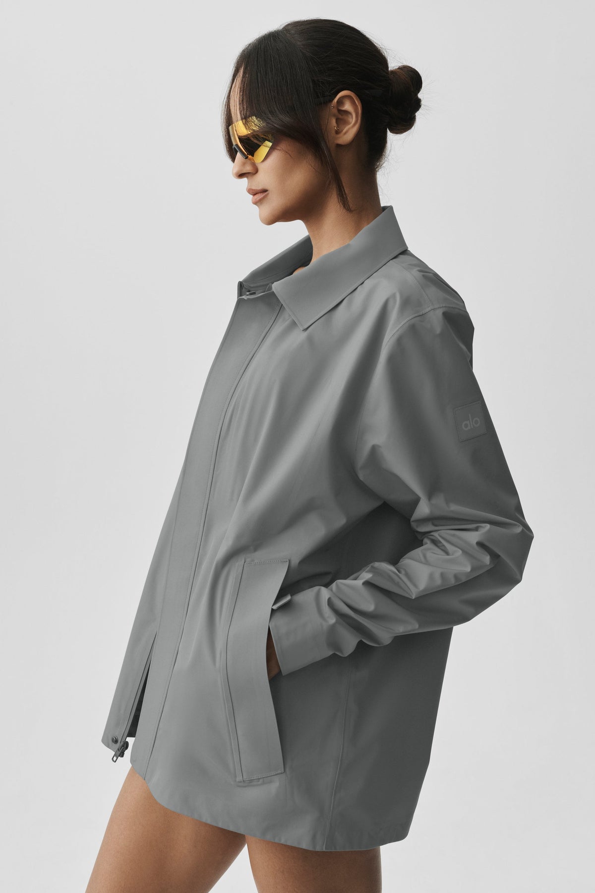 Alo Yoga Alpha Shell Overshirt - Monument - imagen 3