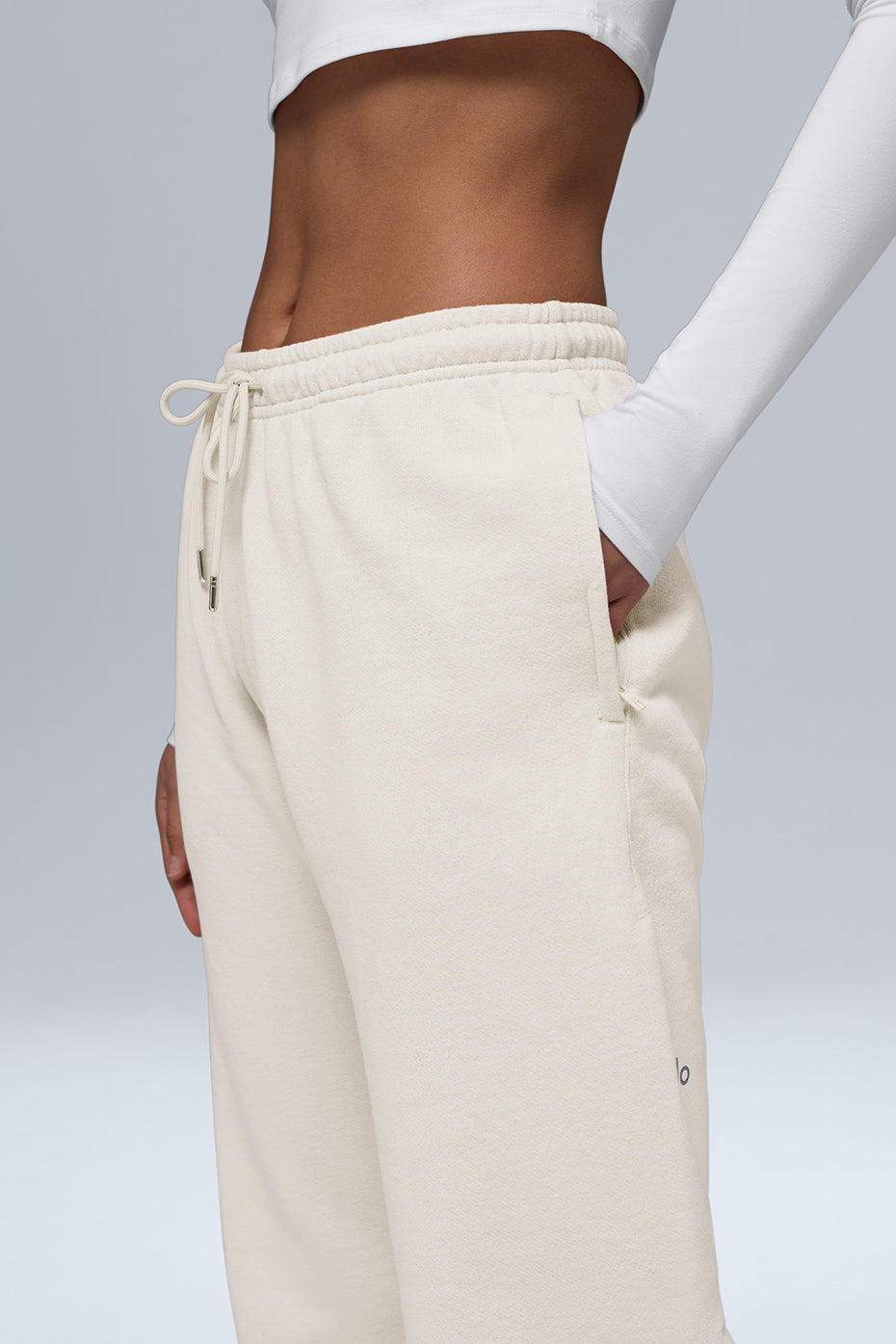 Alo Yoga Chill Sweatpant - Bone - imagen 4