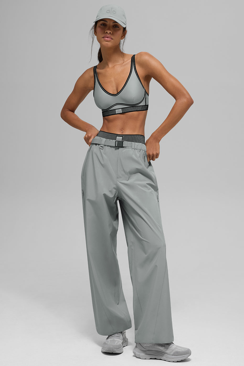 Alo Yoga Alpha Shell Pant - Lunar Grey - imagen 4