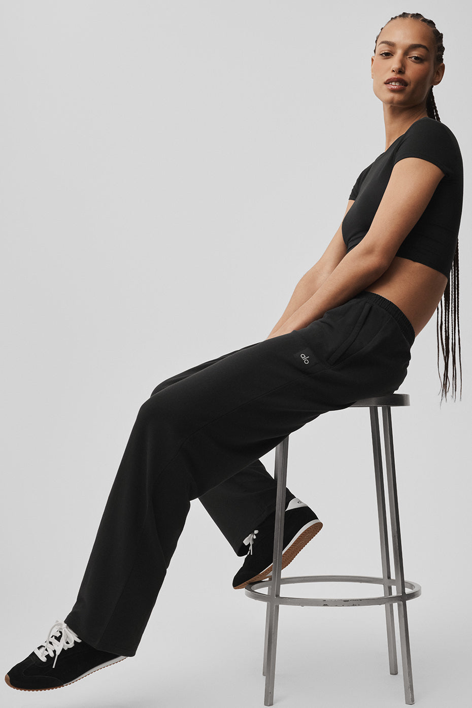 Alo Yoga Double Take Straight Leg Pant - Black - imagen 5