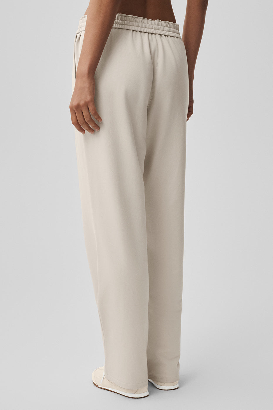 Alo Yoga Double Take Straight Leg Pant - Bone - imagen 3