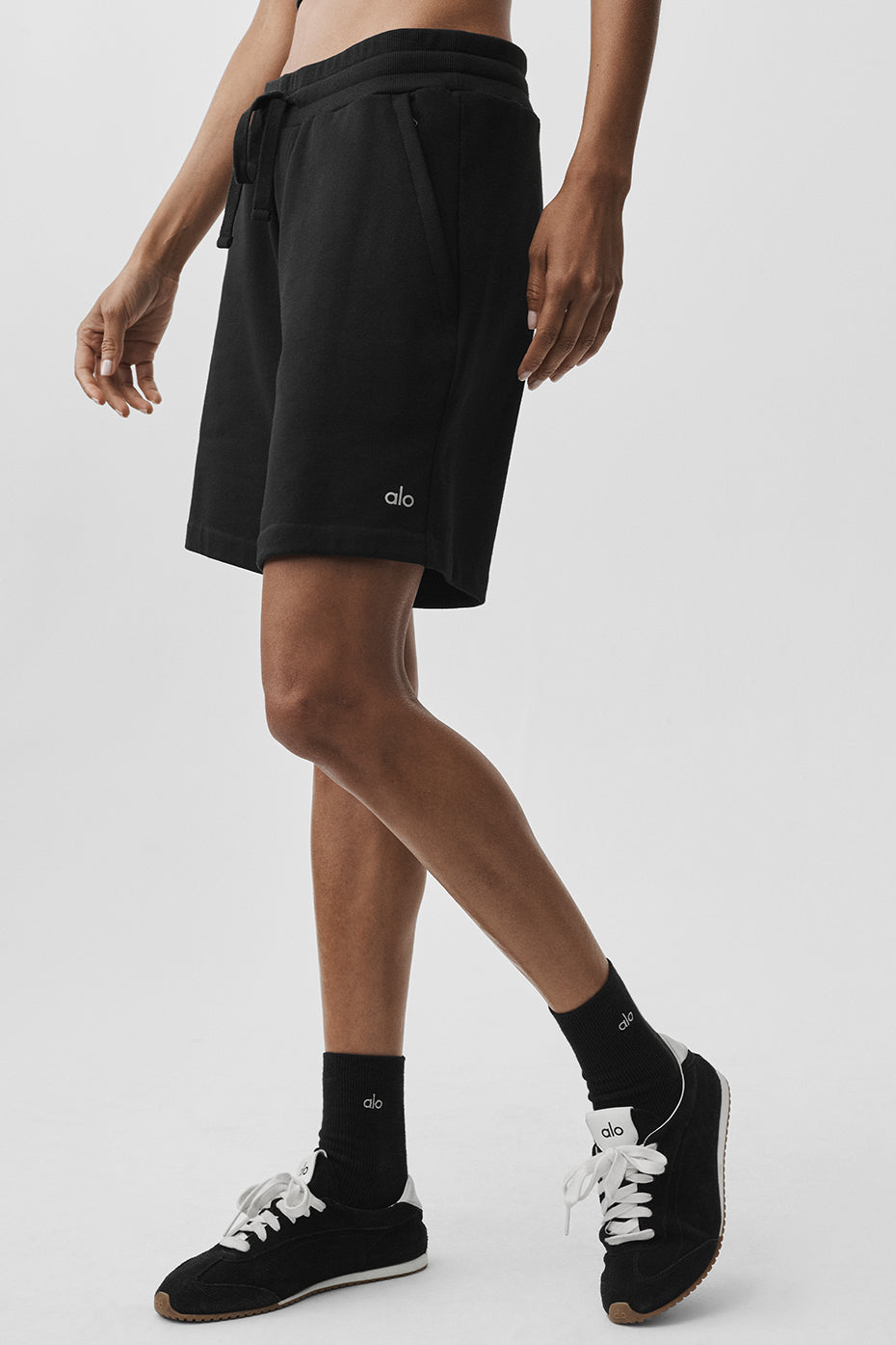 Alo Yoga Chill Short - Black - imagen 4