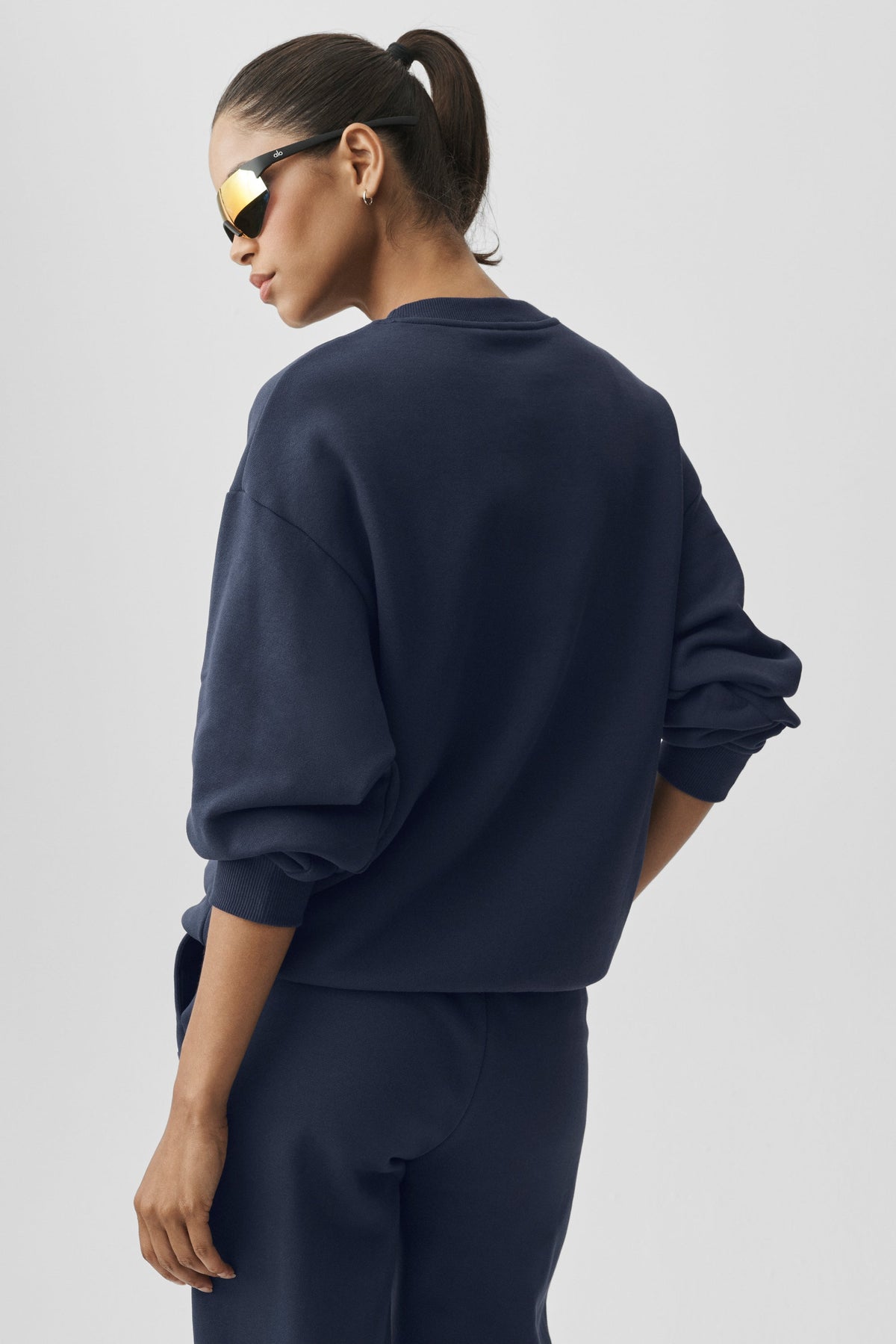 Alo Yoga Accolade Crew Neck Pullover - Navy - imagen 2