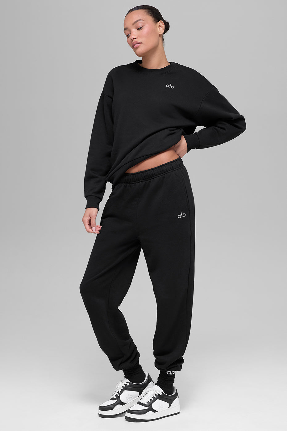 Alo Yoga Accolade Crew Neck Pullover - Black - imagen 5