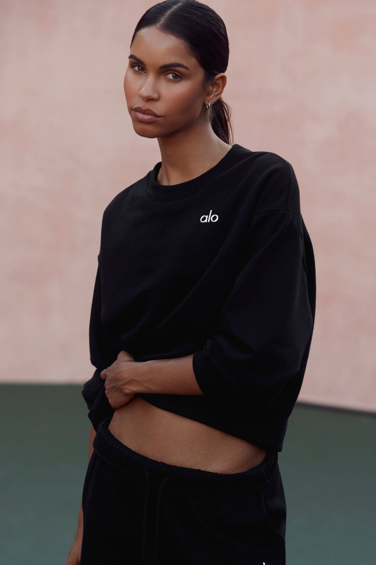 Alo Yoga Accolade Crew Neck Pullover - Black - imagen 1