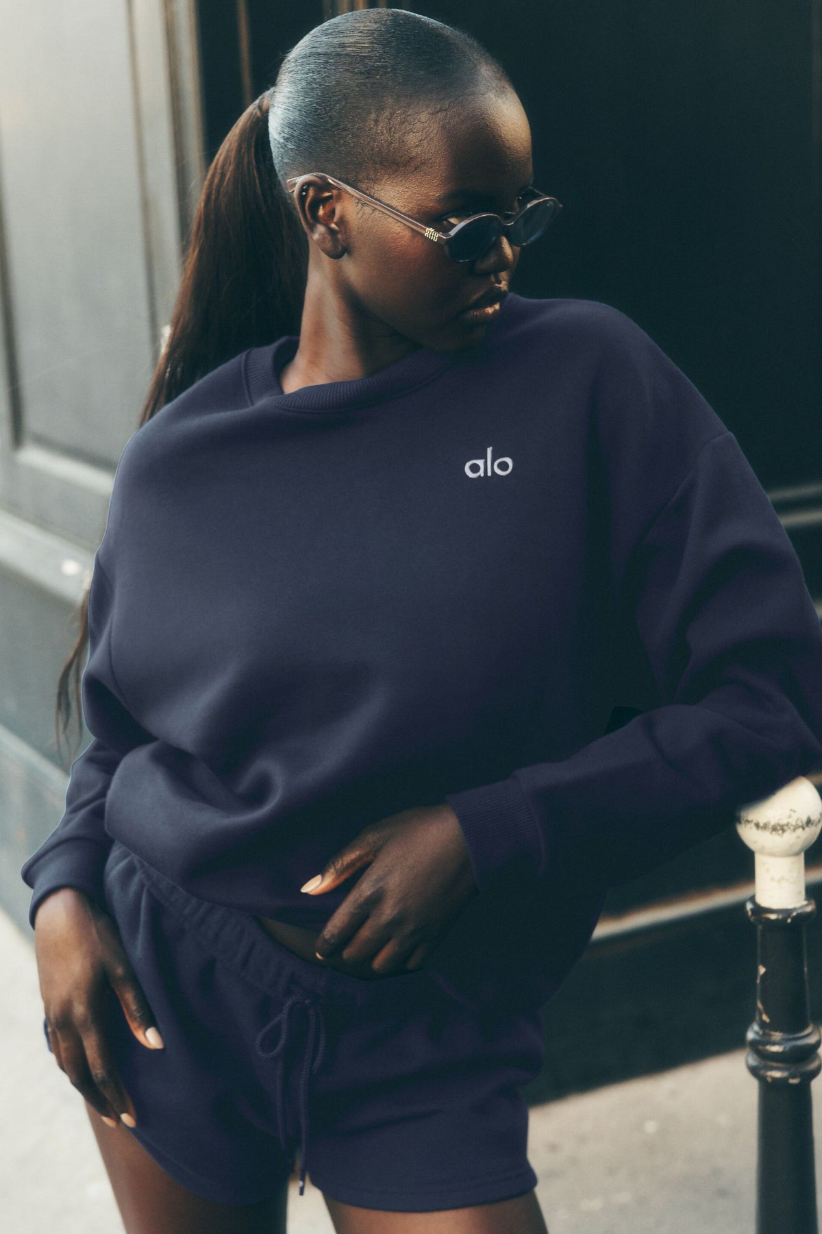 Alo Yoga Accolade Crew Neck Pullover - Navy - imagen 1