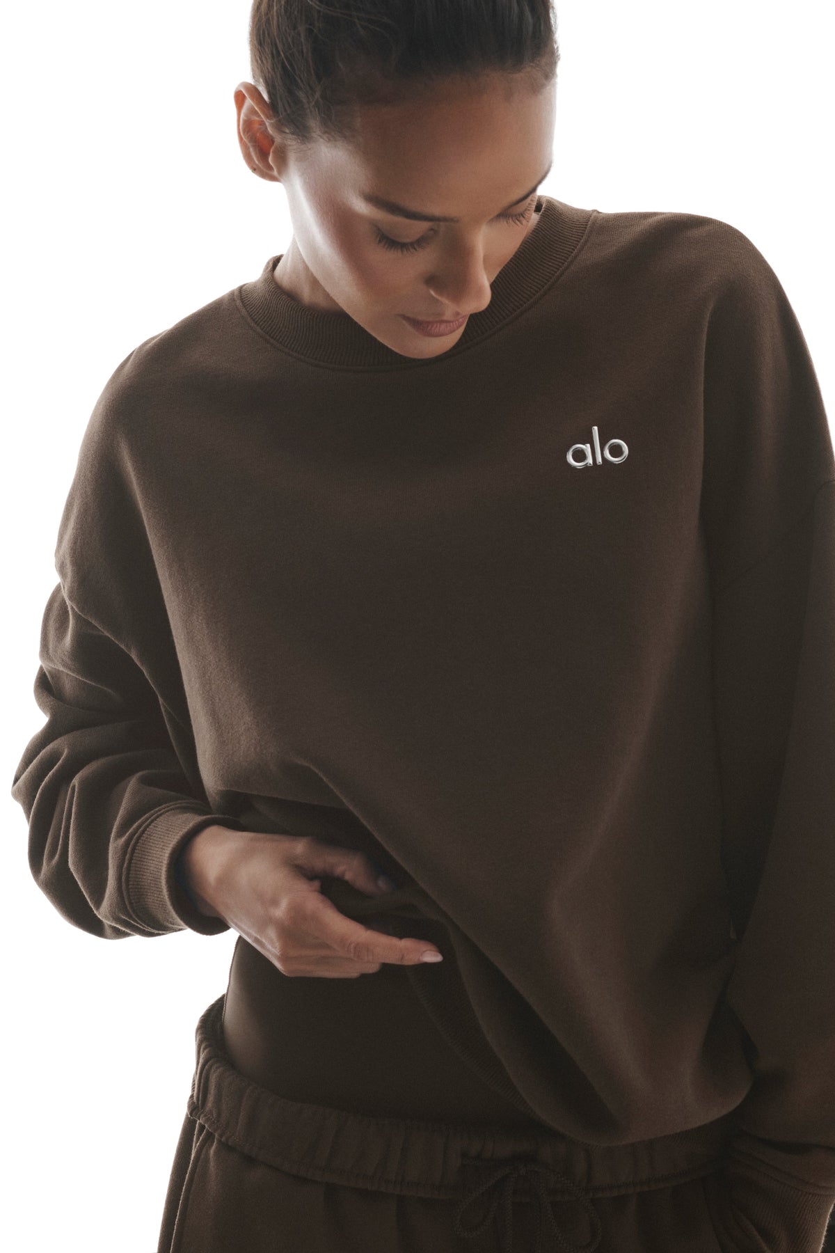 Alo Yoga Accolade Crew Neck Pullover - Espresso - imagen 4