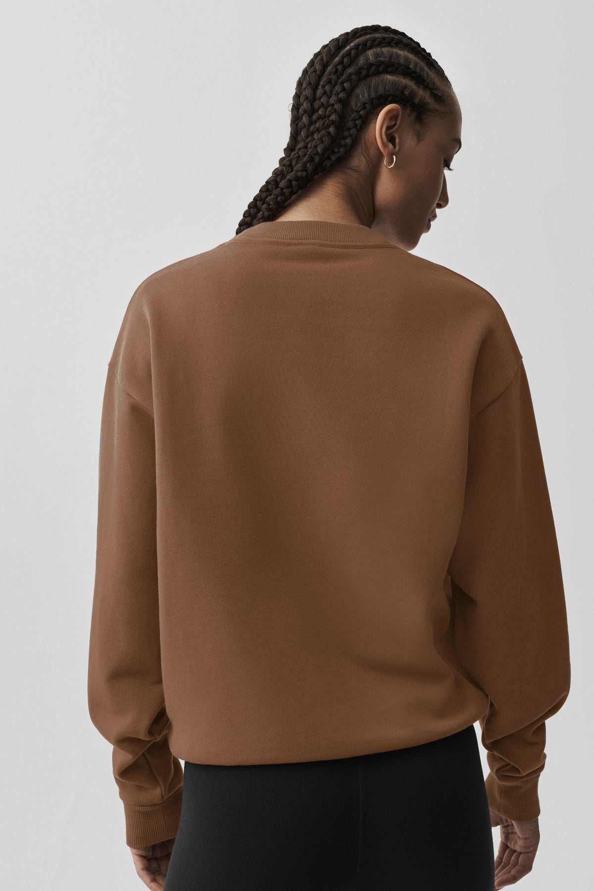 Alo Yoga Accolade Crew Neck Pullover - Sun Kissed Brown - imagen 2
