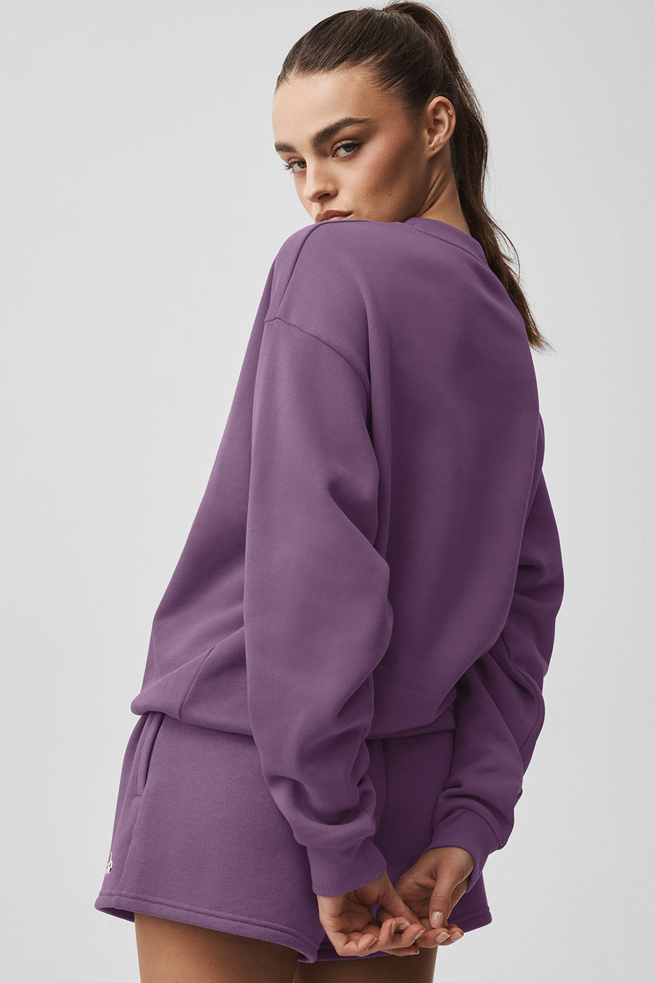 Alo Yoga Accolade Crew Neck Pullover - Plum Kiss - imagen 2