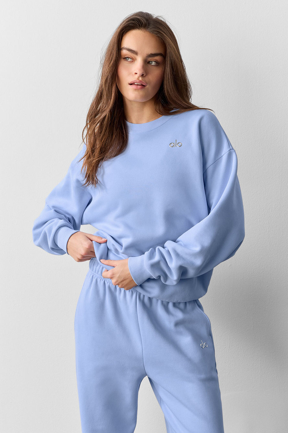 Alo Yoga Accolade Crew Neck Pullover - Light Provence Blue - imagen 3