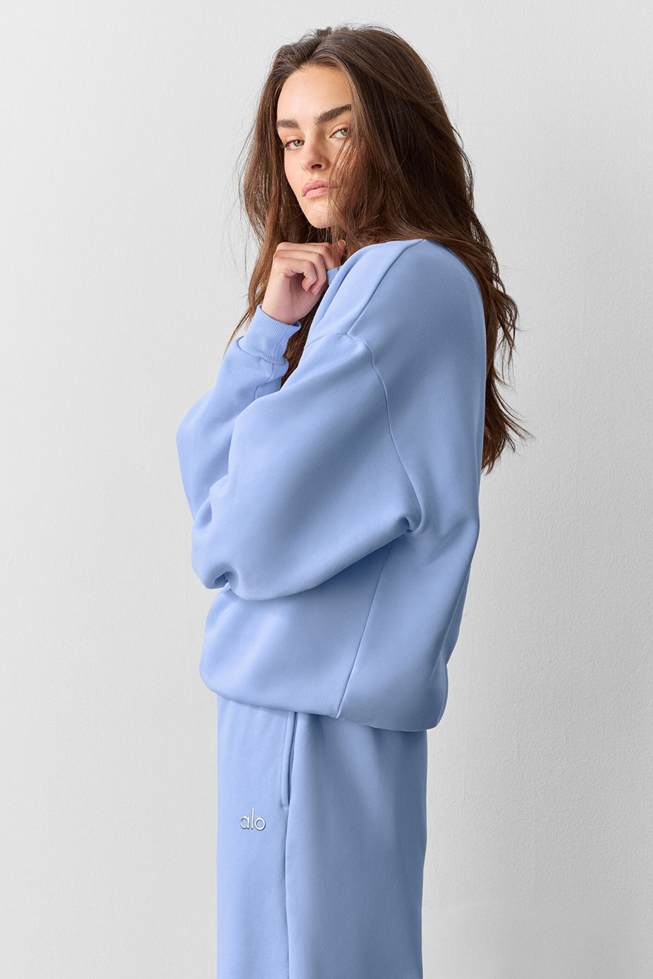 Alo Yoga Accolade Crew Neck Pullover - Light Provence Blue - imagen 4