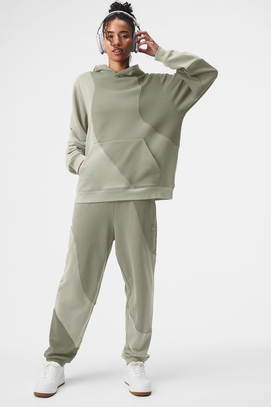 Alo Yoga Make Waves Hoodie - Limestone Tonal - imagen 3