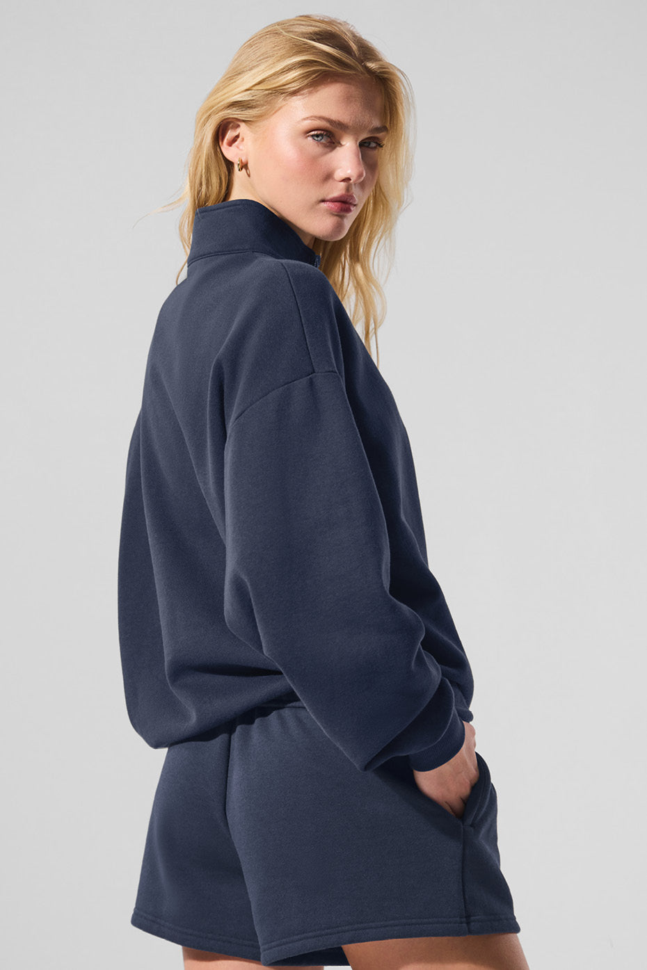 Alo Yoga Accolade 1/4 Zip Pullover - Navy - imagen 3