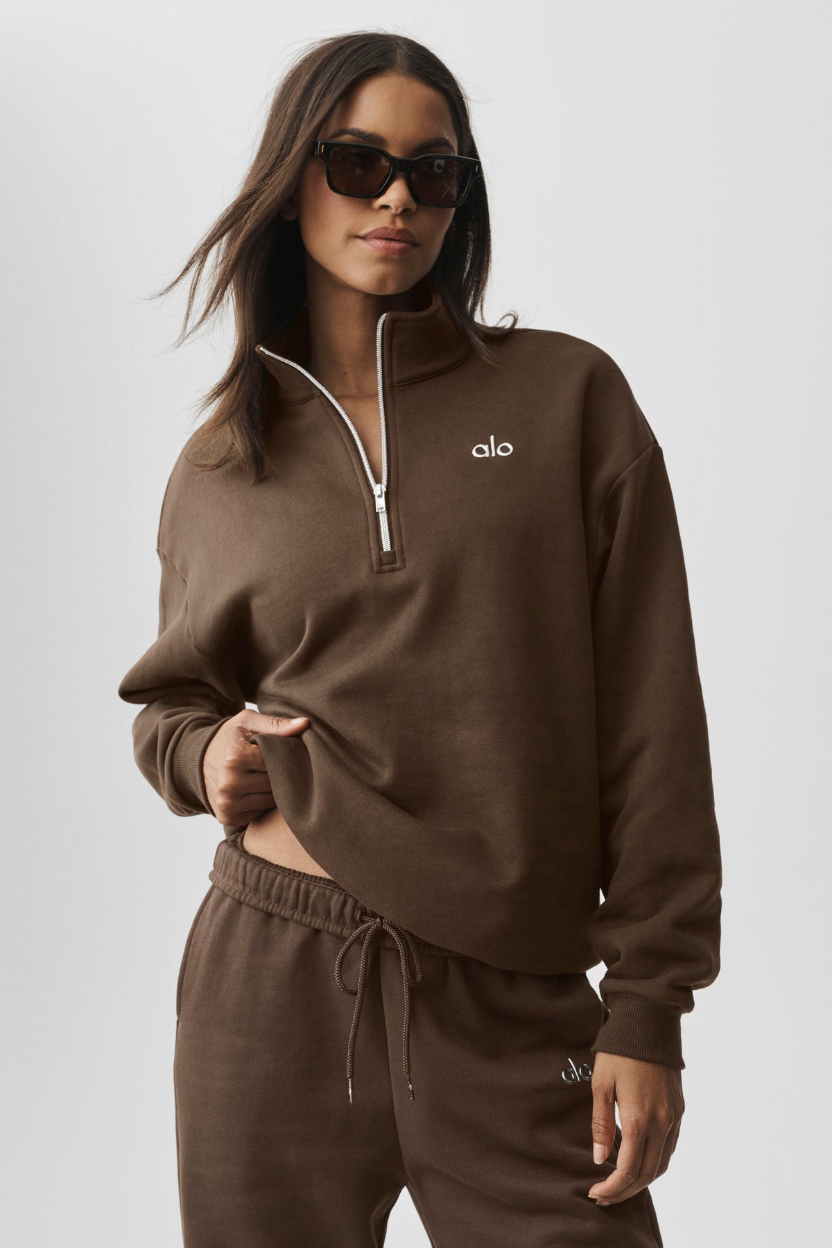 Alo Yoga Accolade 1/4 Zip Pullover - Espresso - imagen 3
