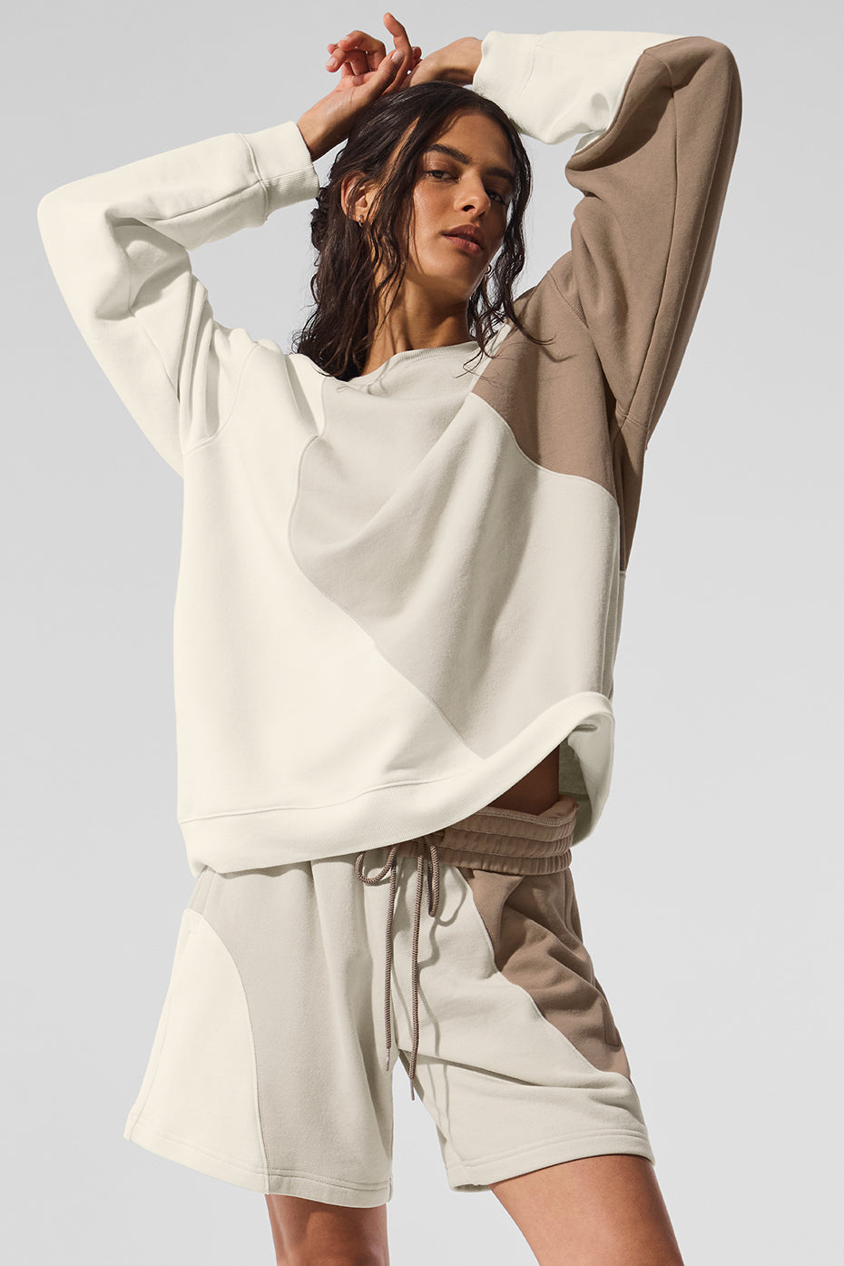Alo Yoga Make Waves Crew Neck Pullover - Ivory/Bone/Gravel - imagen 1