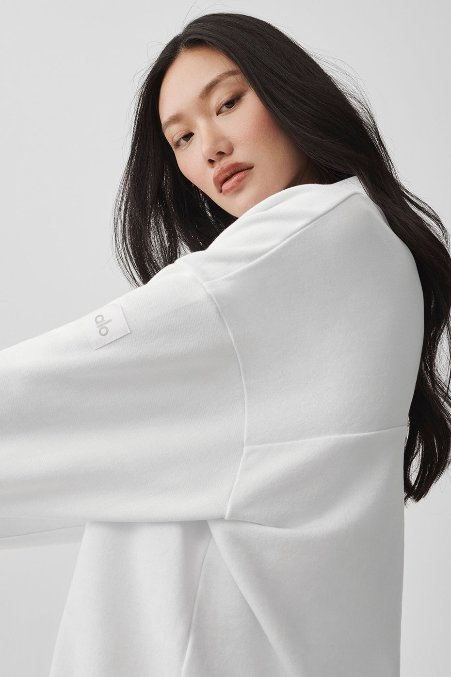 Alo Yoga Take It Easy Long Sleeve Henley Pullover - White - imagen 5