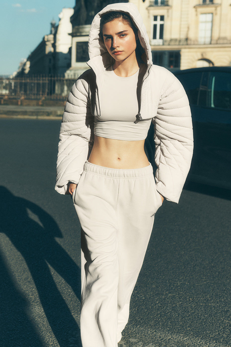 Alo Yoga Accolade Straight Leg Sweatpant - Bone - imagen 1