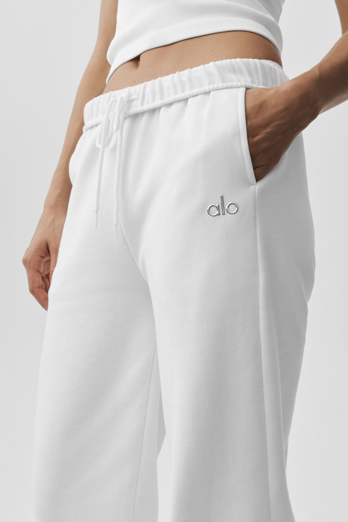 Alo Yoga Accolade Sweatpant - White - imagen 4