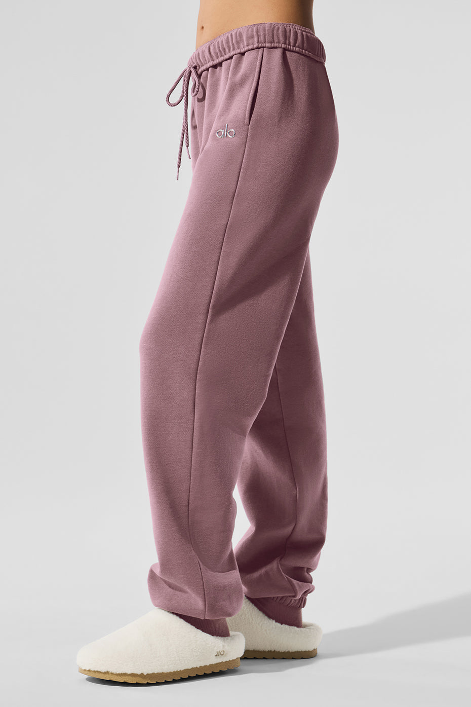 Alo Yoga Accolade Sweatpant - Smoky Quartz - imagen 3