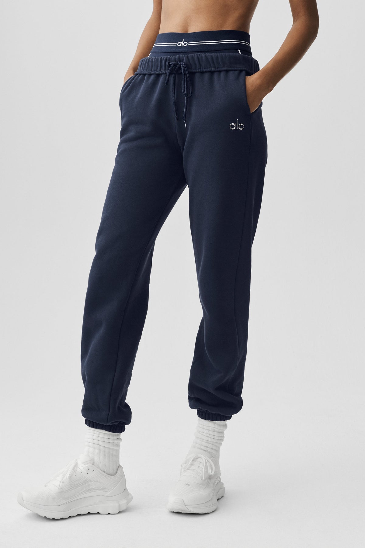 Alo Yoga Accolade Sweatpant - Navy - imagen 2