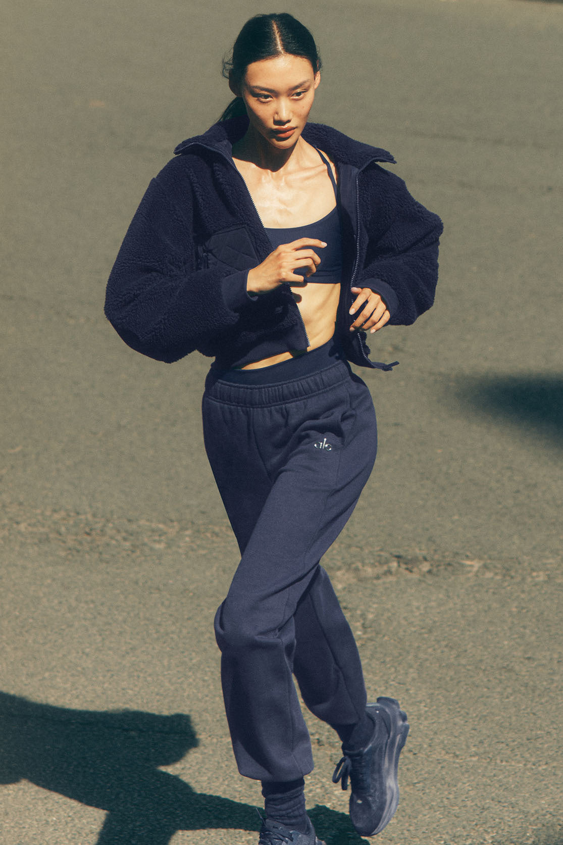 Alo Yoga Accolade Sweatpant - Navy - imagen 1