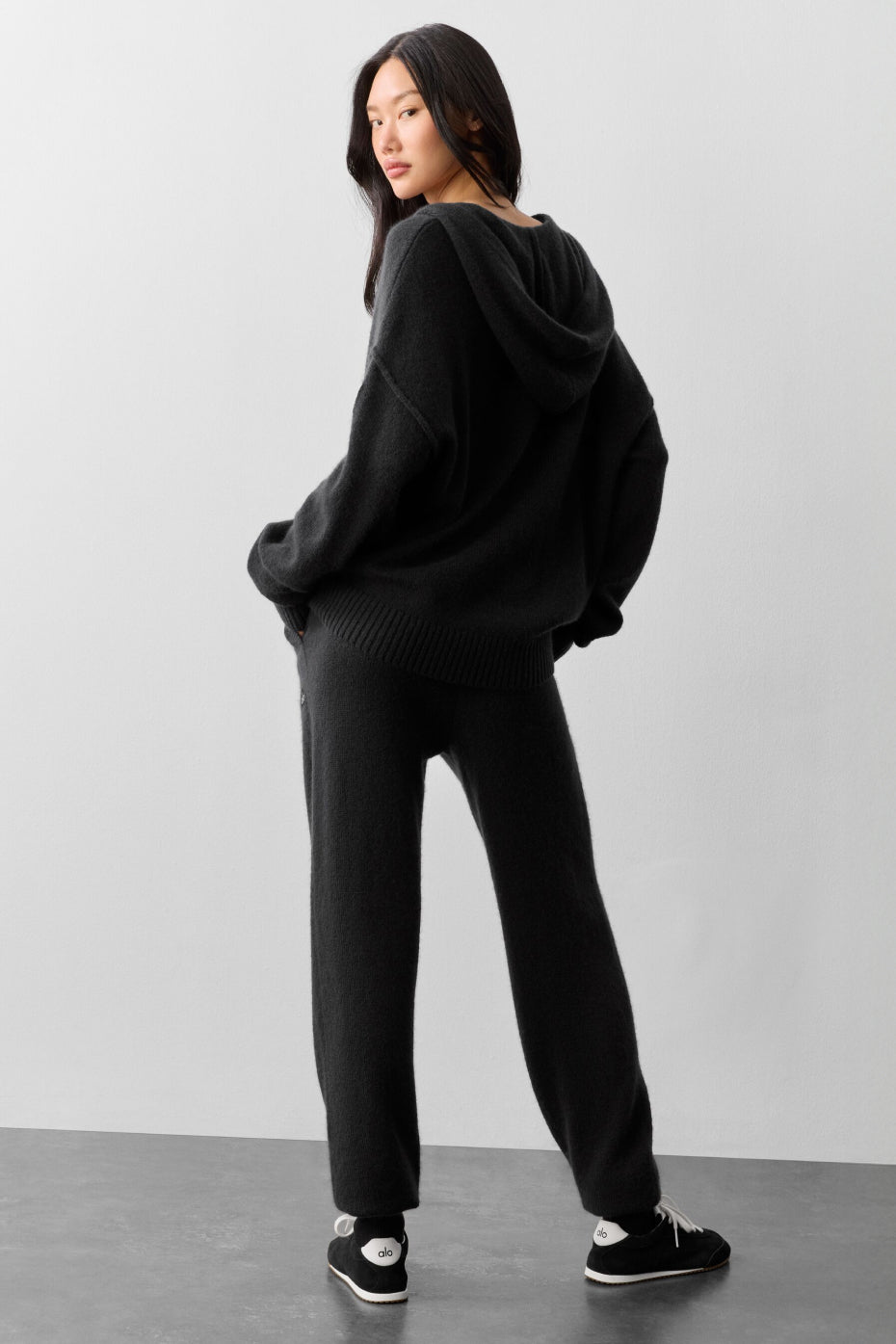Alo Yoga Wool Cashmere New Class Sweatpant - Black - imagen 5