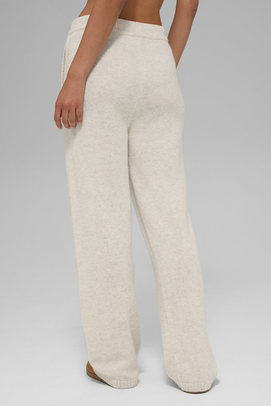 Alo Yoga Wool Cashmere New Class Sweatpant - Bone Heather - imagen 3