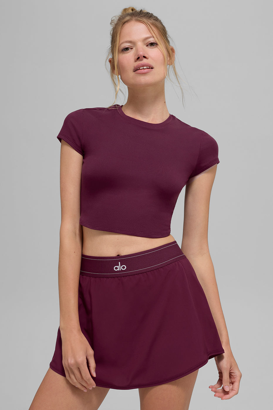 Alo Yoga Alosoft Crop Finesse Short Sleeve - Burgundy - imagen 1