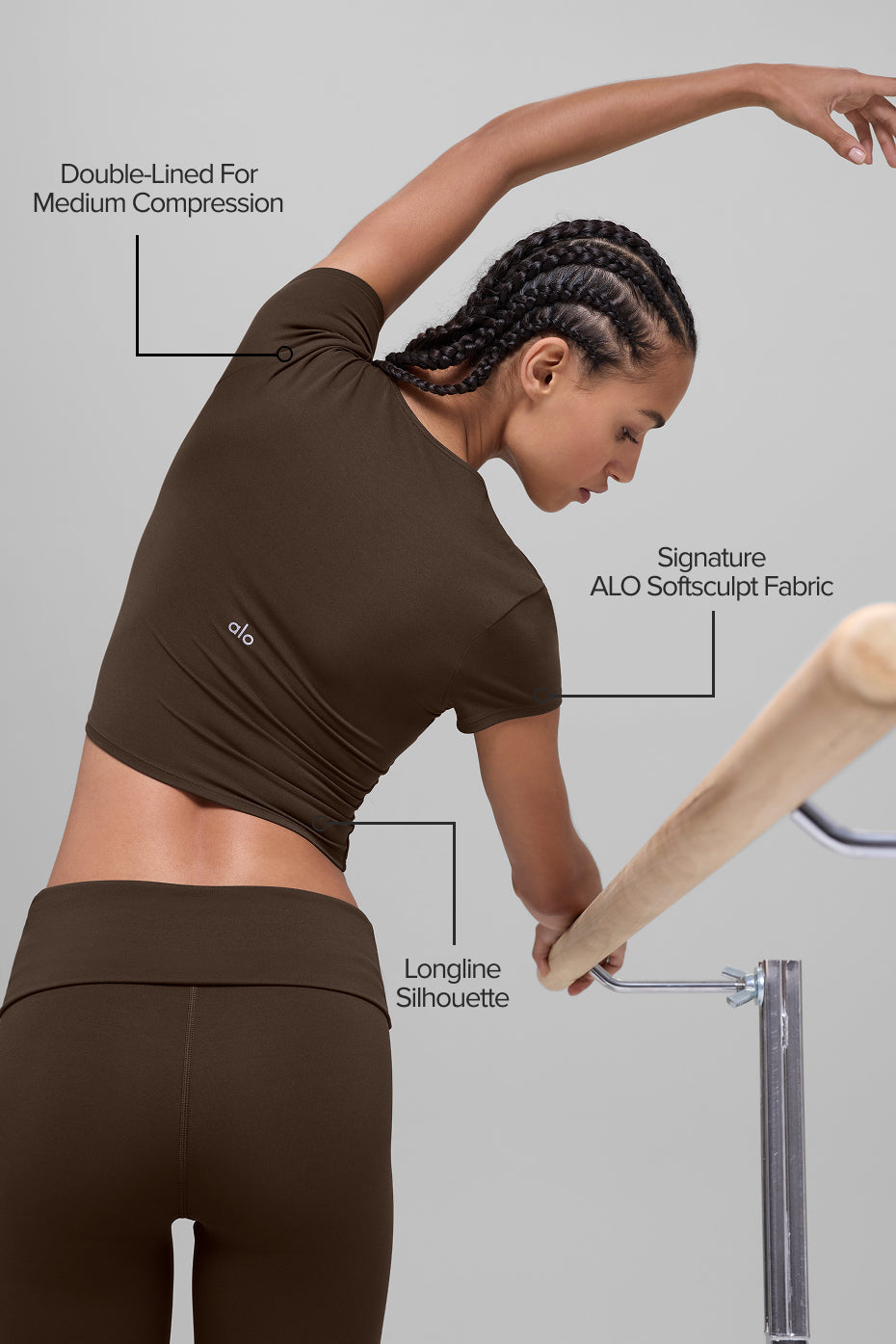 Alo Yoga ALO Softsculpt Precision Short Sleeve Top - Espresso - imagen 2