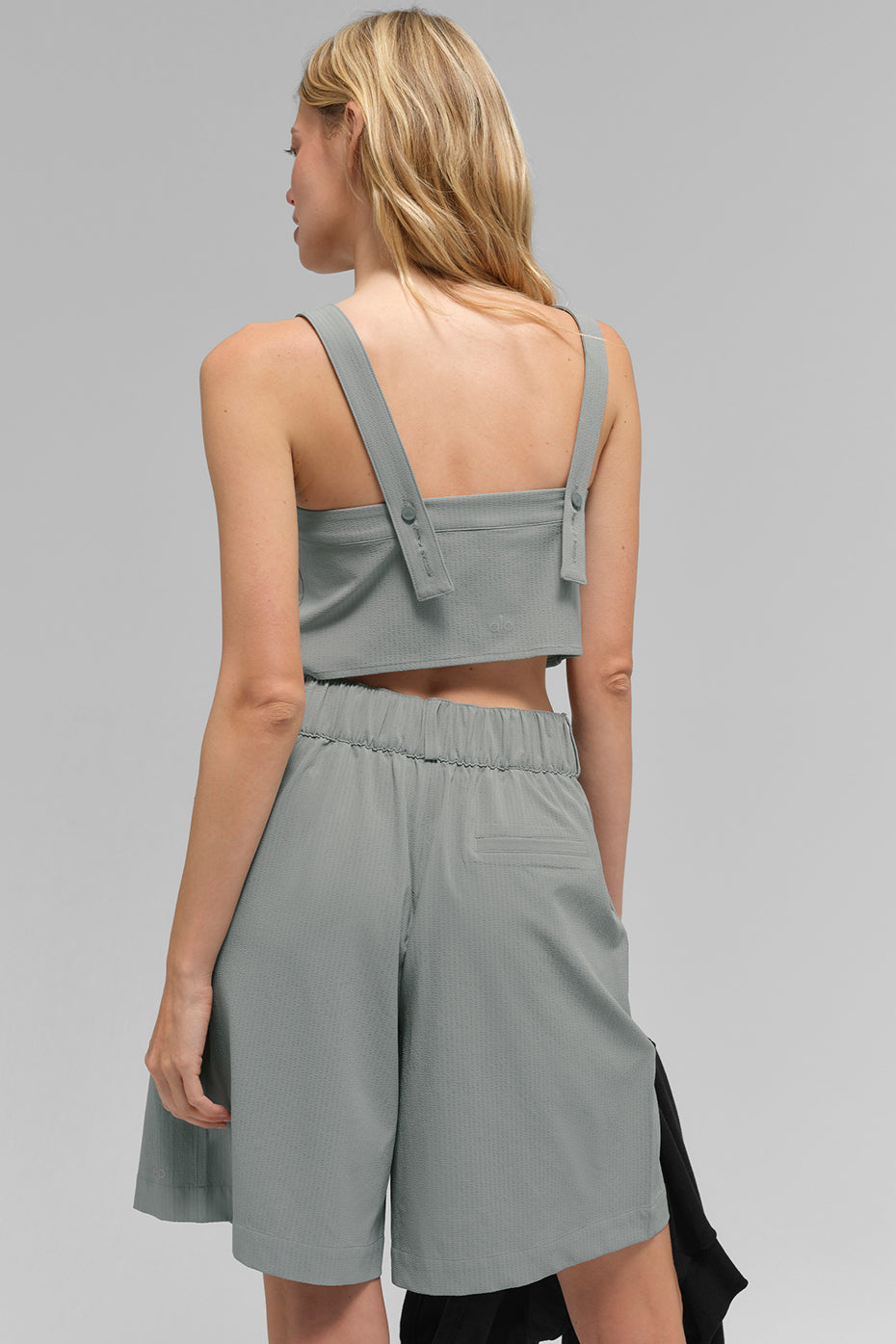 Alo Yoga Cropped Dreamscape Tank - Lunar Grey - imagen 5