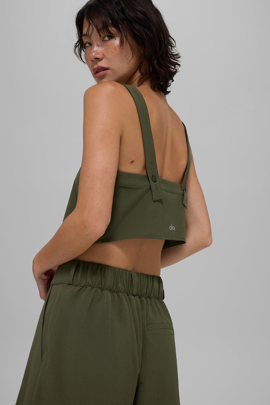 Alo Yoga Cropped Dreamscape Tank - Green Olive - imagen 2