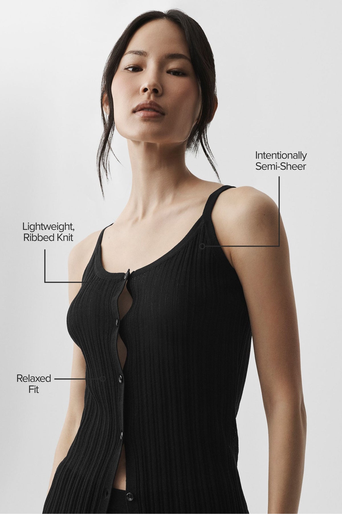 Alo Yoga Sweater Sunlit Button Down Tank - Black - imagen 2