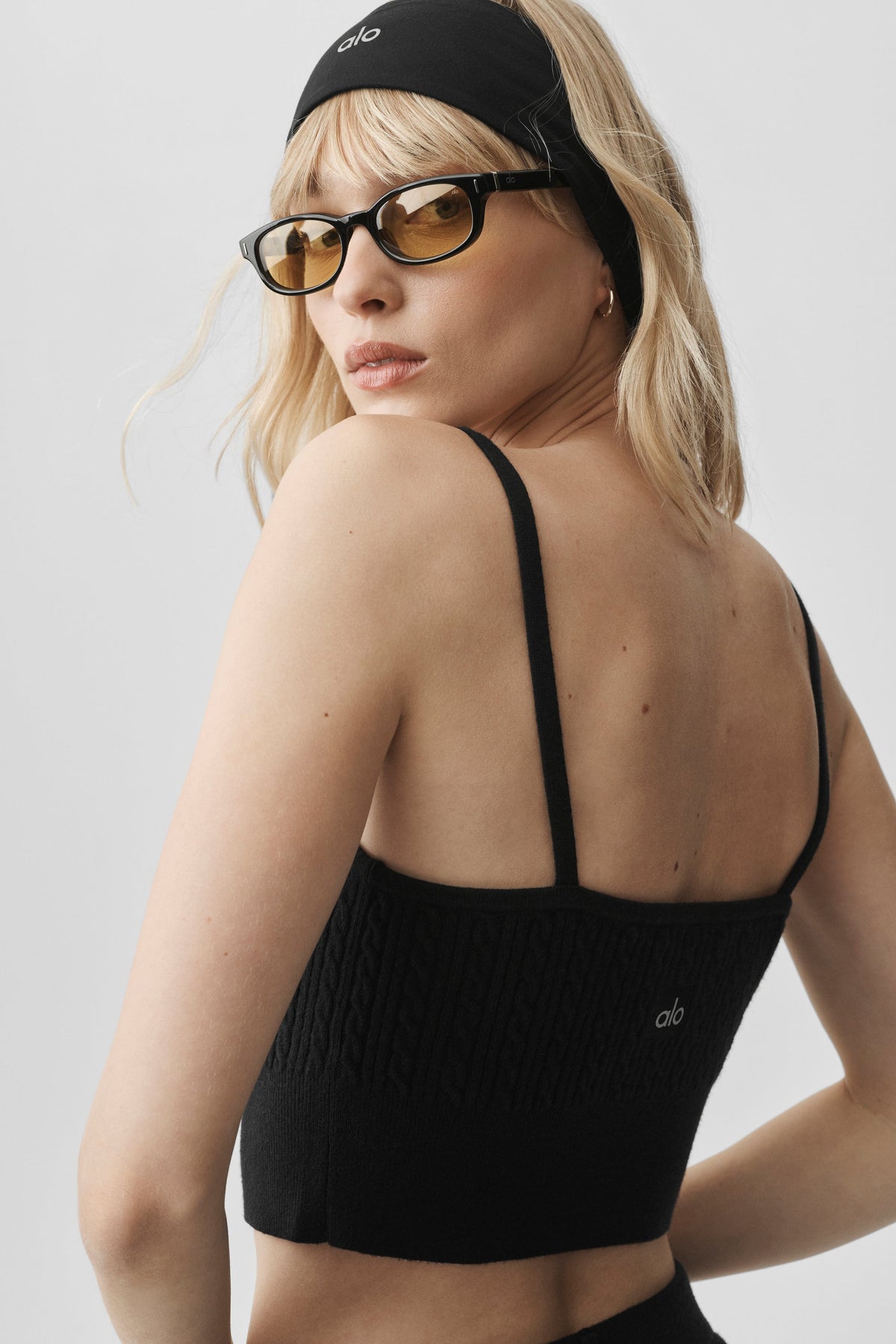 Alo Yoga Mini Cable Sweater Tank - Black - imagen 3